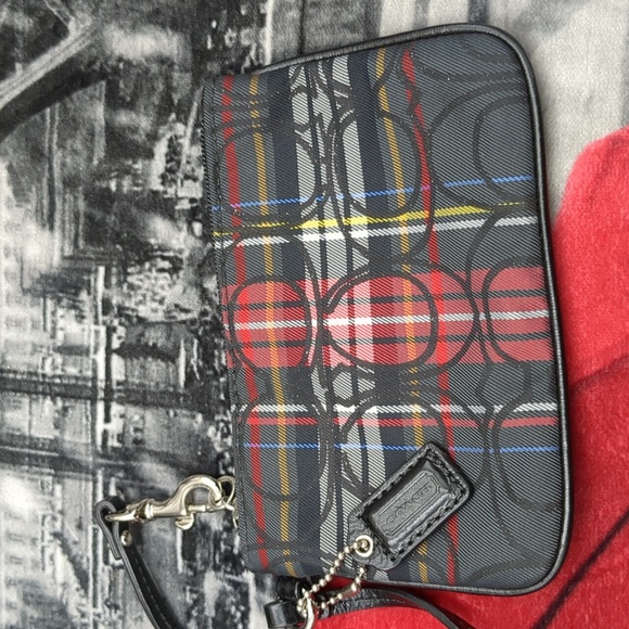Coach tartan plaid wristlet - Picture 2 of 9